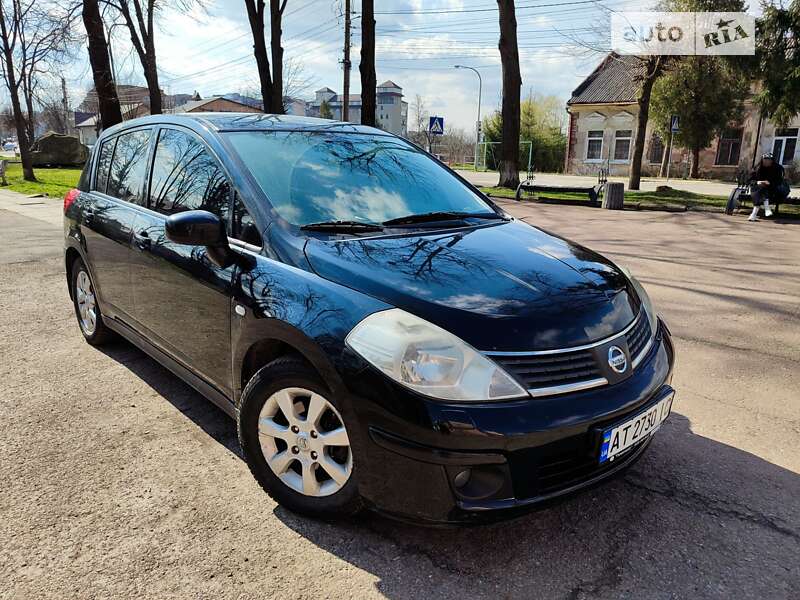 Nissan Tiida (2008)