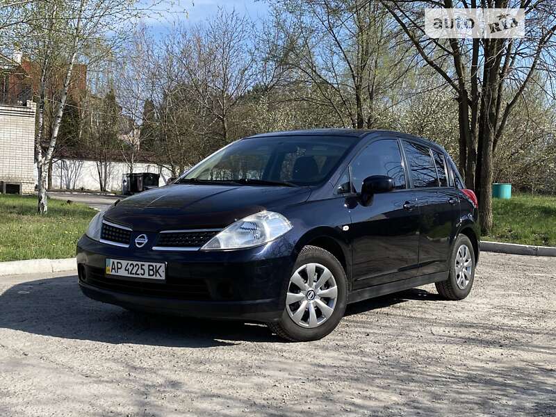 Nissan Tiida (2008)