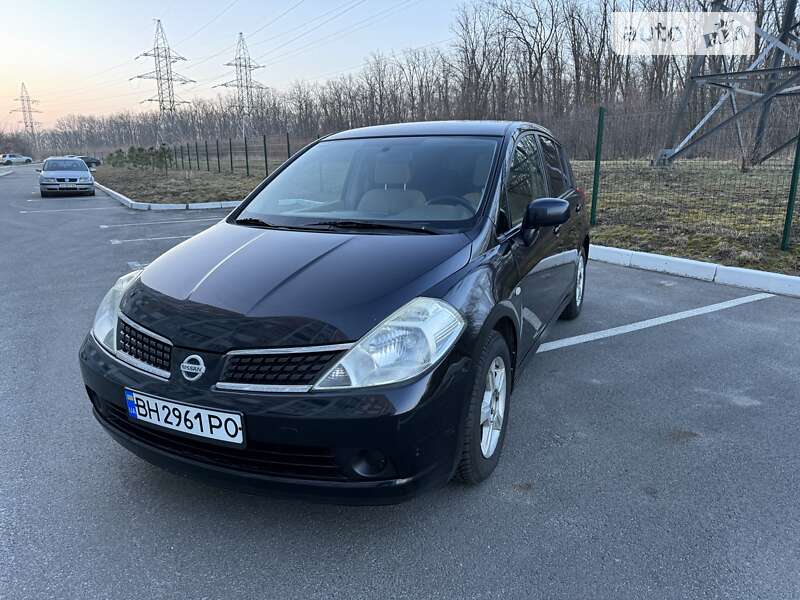 Nissan Tiida (2007)