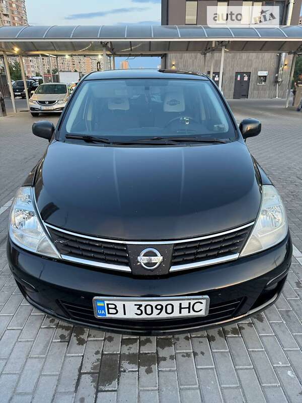 Nissan Tiida (2007)
