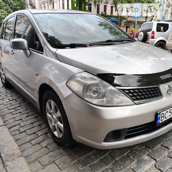 Nissan Tiida (2006)