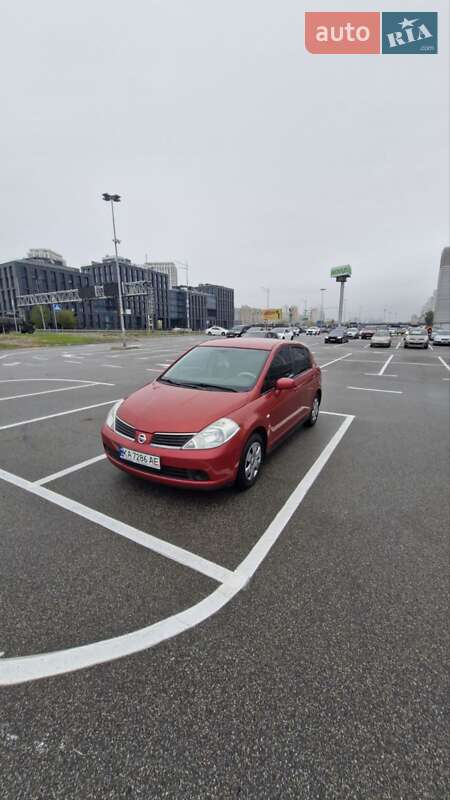 Nissan Tiida (2007)