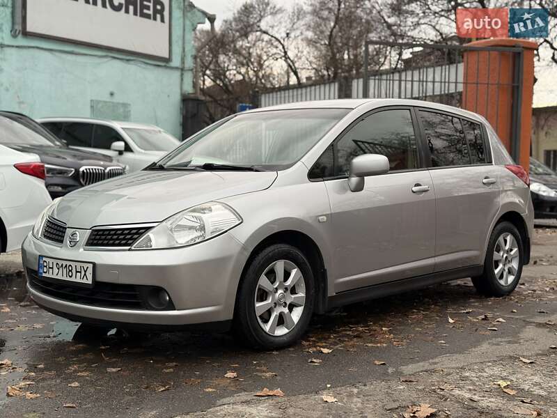 Nissan Tiida (2007)