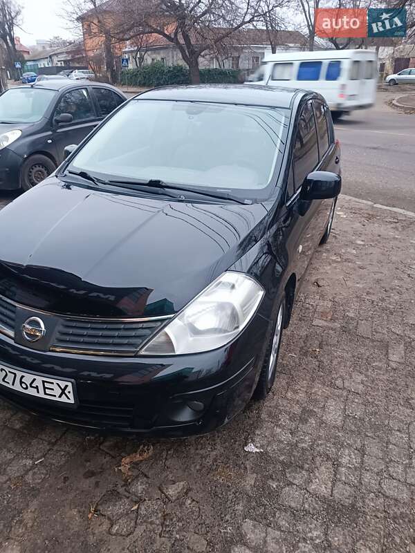 Nissan Tiida (2008)