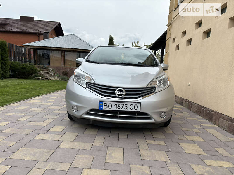 Nissan Versa note (2016)