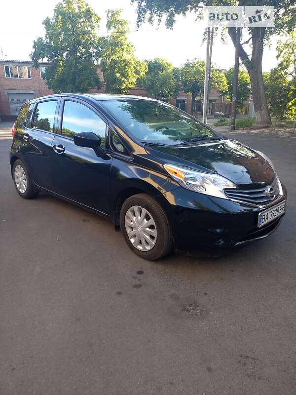 Nissan Versa note (2016)