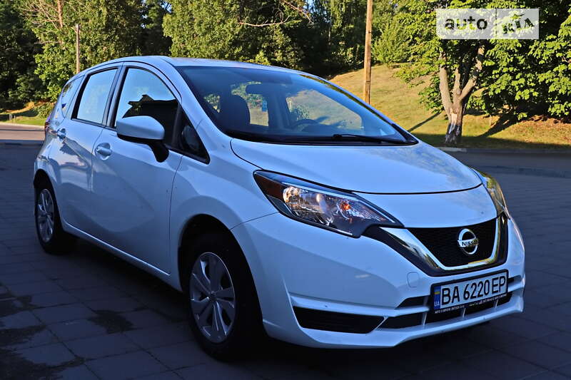 Nissan Versa note (2017)