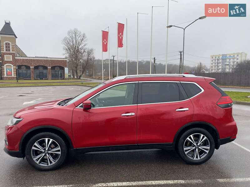 Nissan X-trail (2017)
