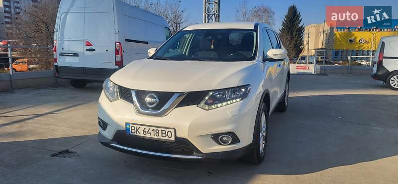 Nissan X-trail (2015)