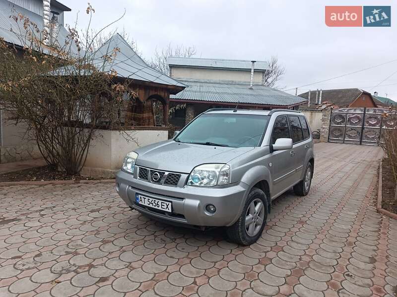 Nissan X-trail (2004)