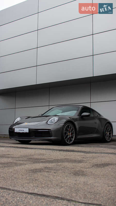 Porsche 911 (2020)