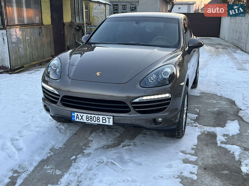 Porsche Cayenne (2012)