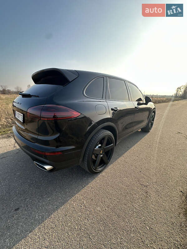 Porsche Cayenne (2015)