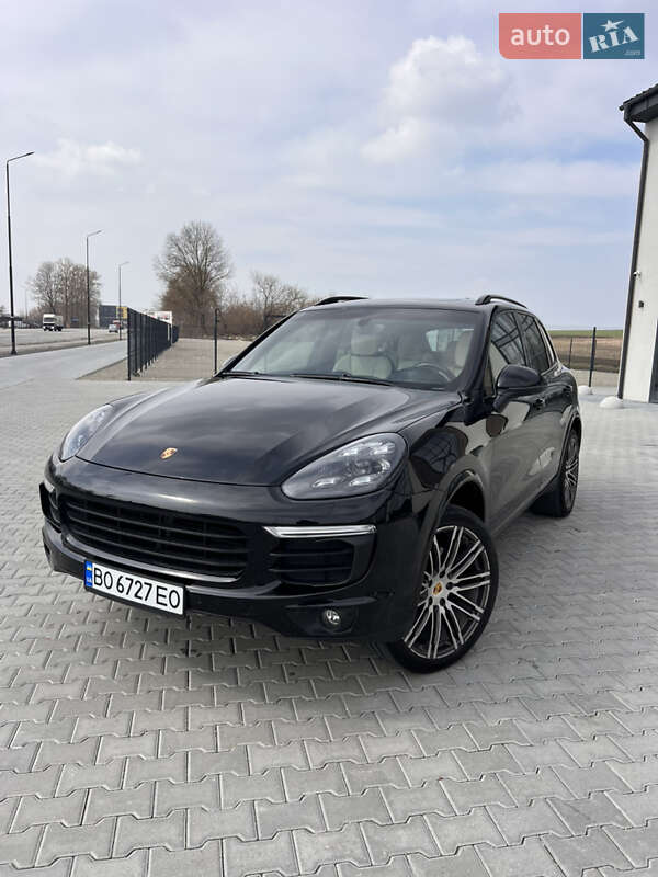 Porsche Cayenne (2016)
