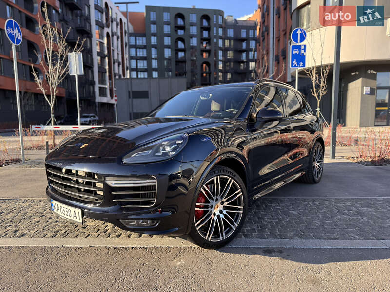 Porsche Cayenne (2016)