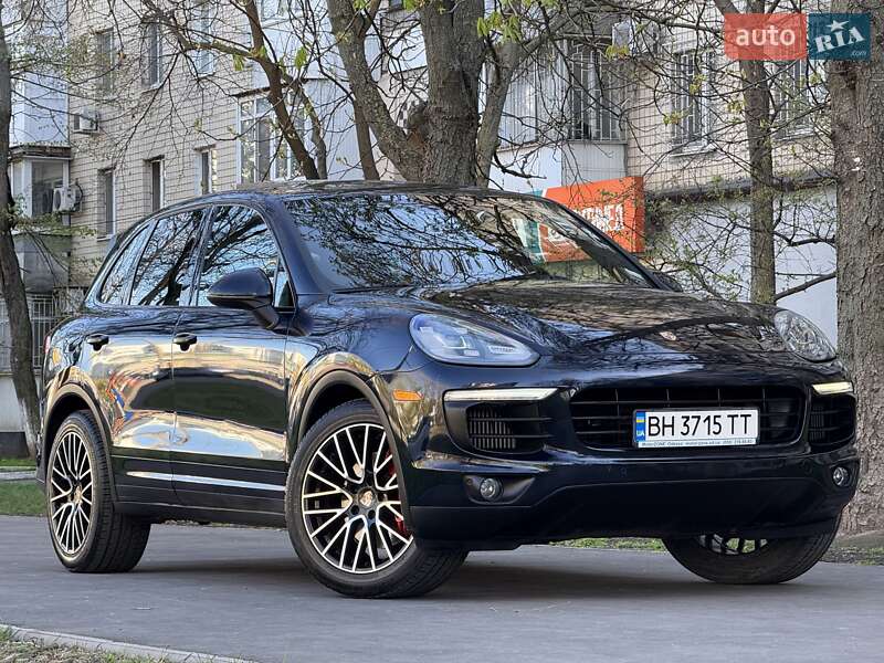 Porsche Cayenne (2015)