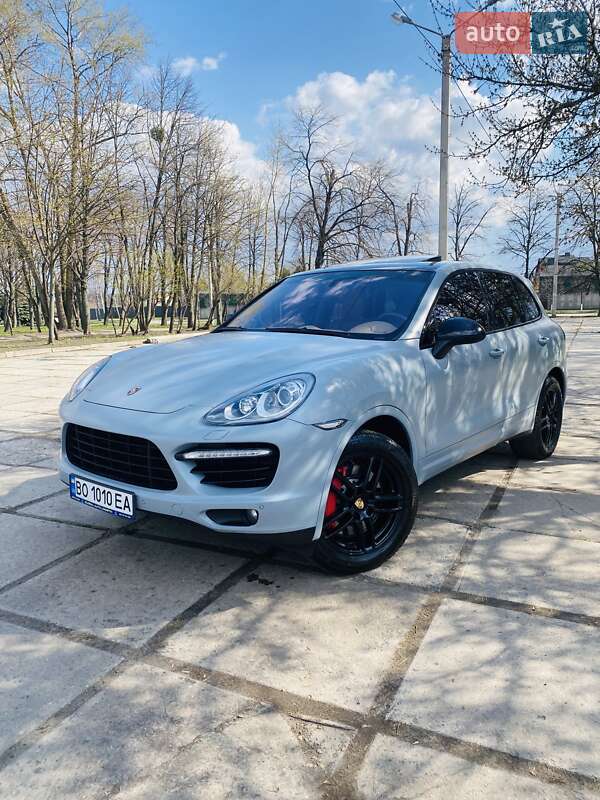 Porsche Cayenne (2010)