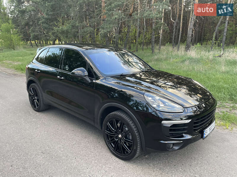 Porsche Cayenne (2015)