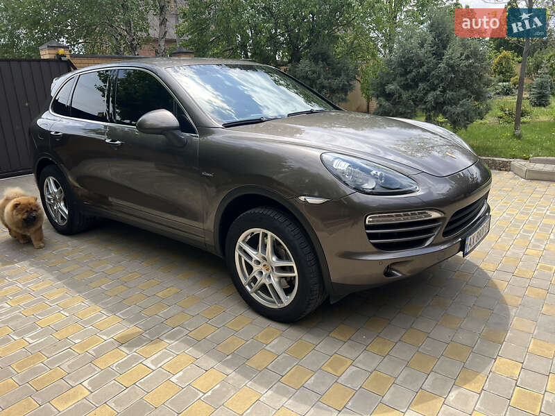 Porsche Cayenne (2012)