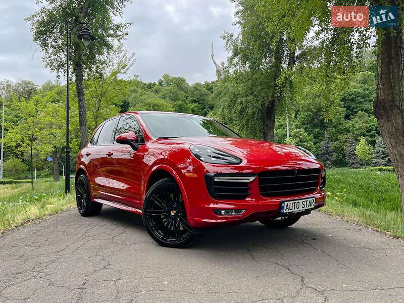 Porsche Cayenne (2015)