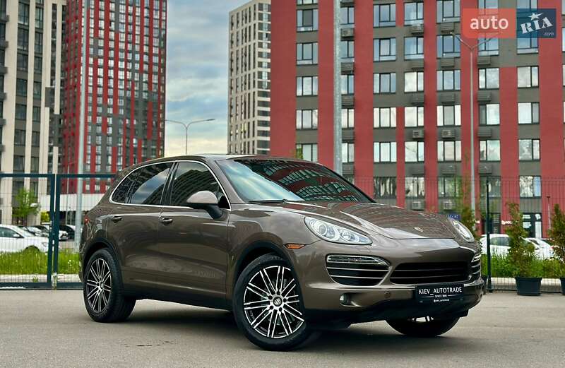 Porsche Cayenne (2012)