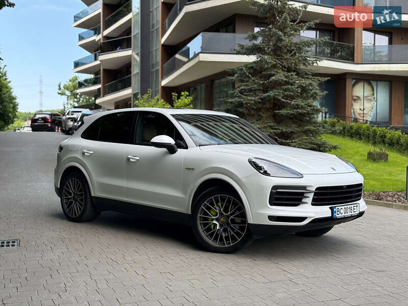 Porsche Cayenne (2021)