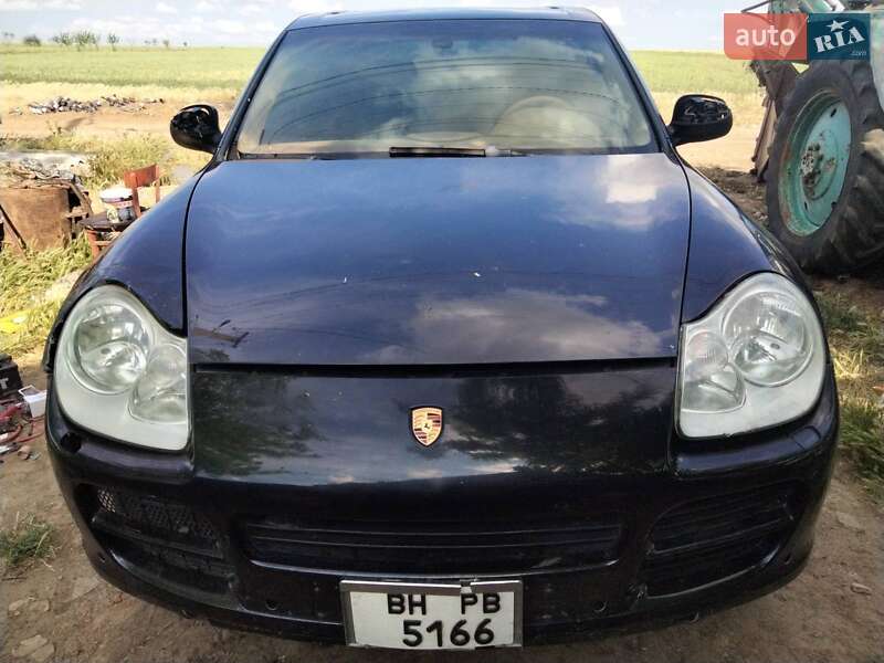 Porsche Cayenne (2004)