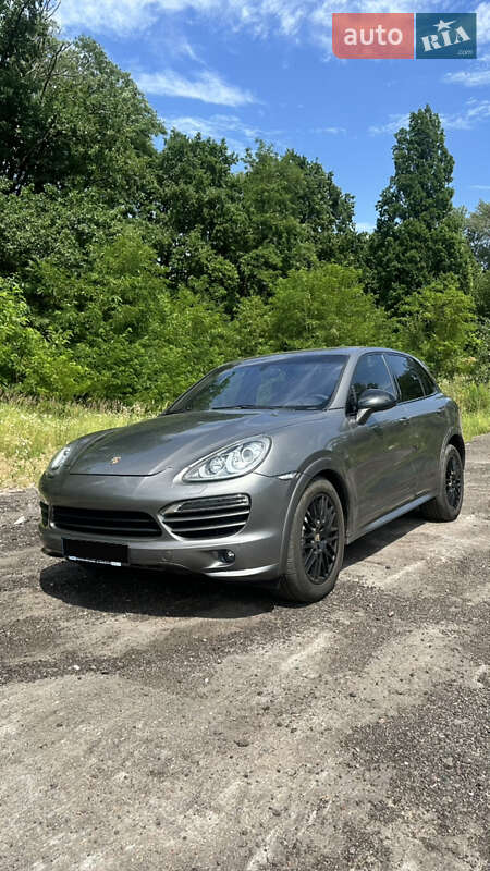 Porsche Cayenne (2011)