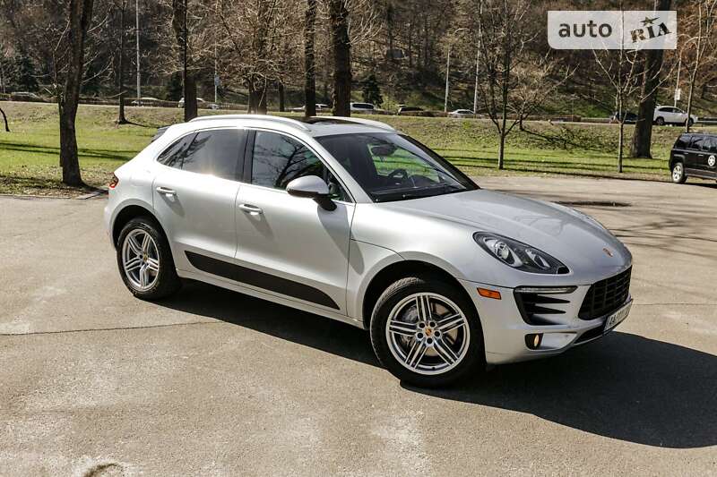 Porsche Macan (2017)