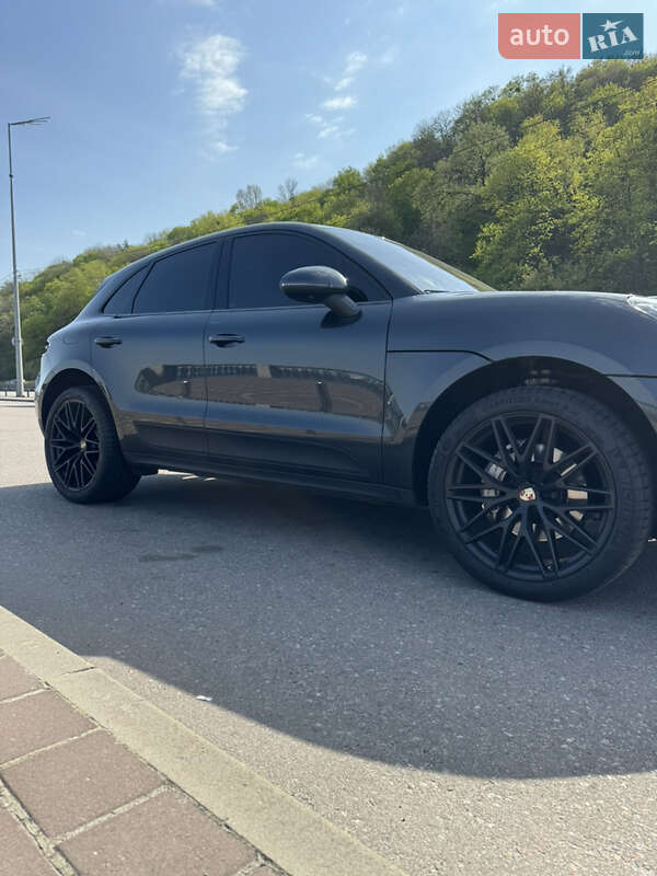 Porsche Macan (2018)