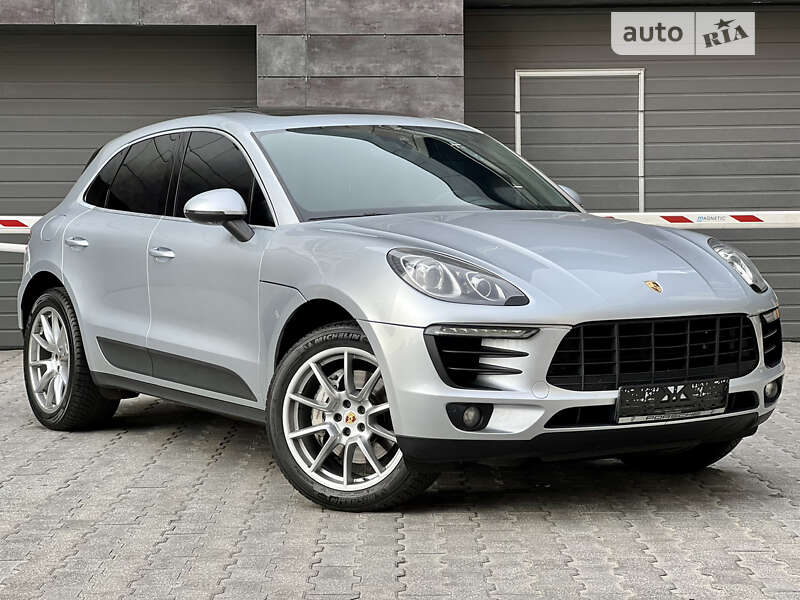 Porsche Macan (2015)