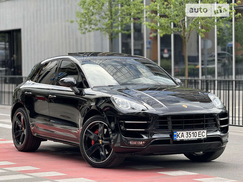 Porsche Macan (2016)
