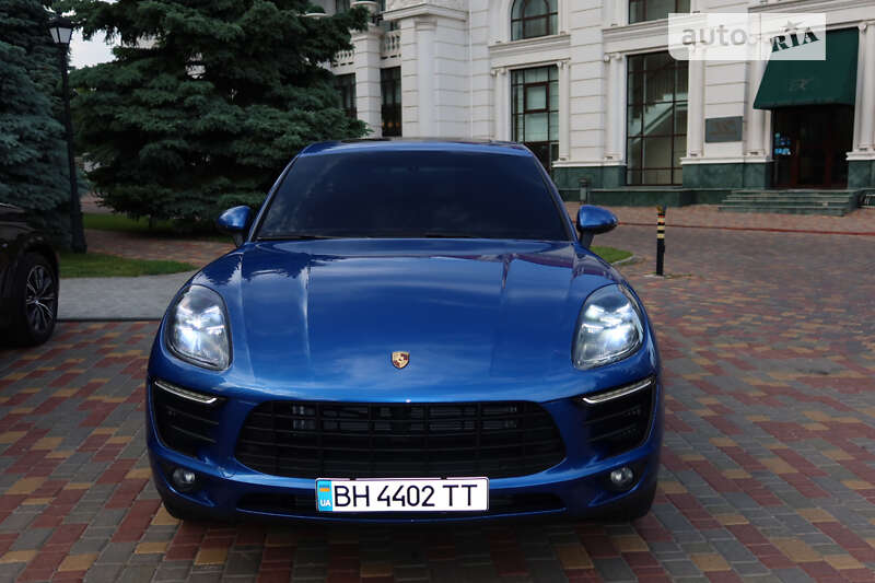 Porsche Macan (2015)