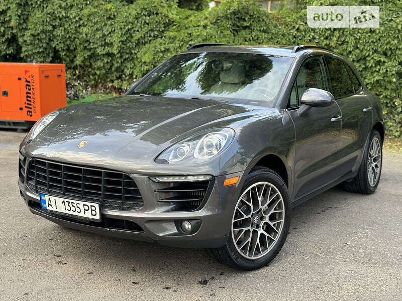 Porsche Macan (2015)