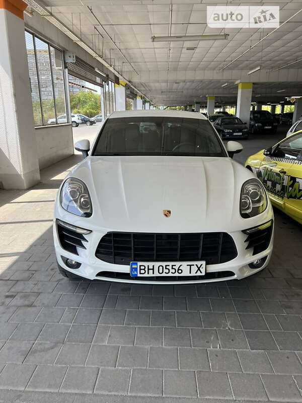 Porsche Macan (2014)