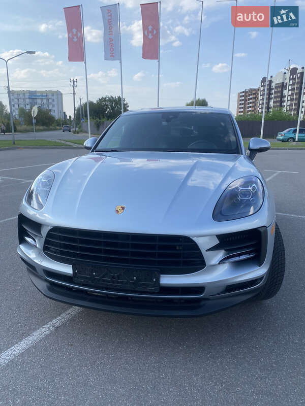 Porsche Macan (2019)
