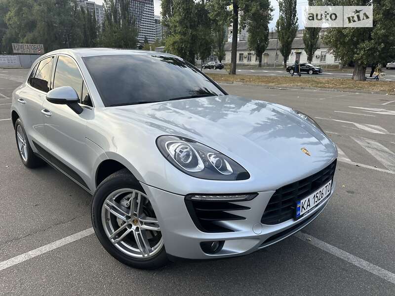 Porsche Macan (2015)