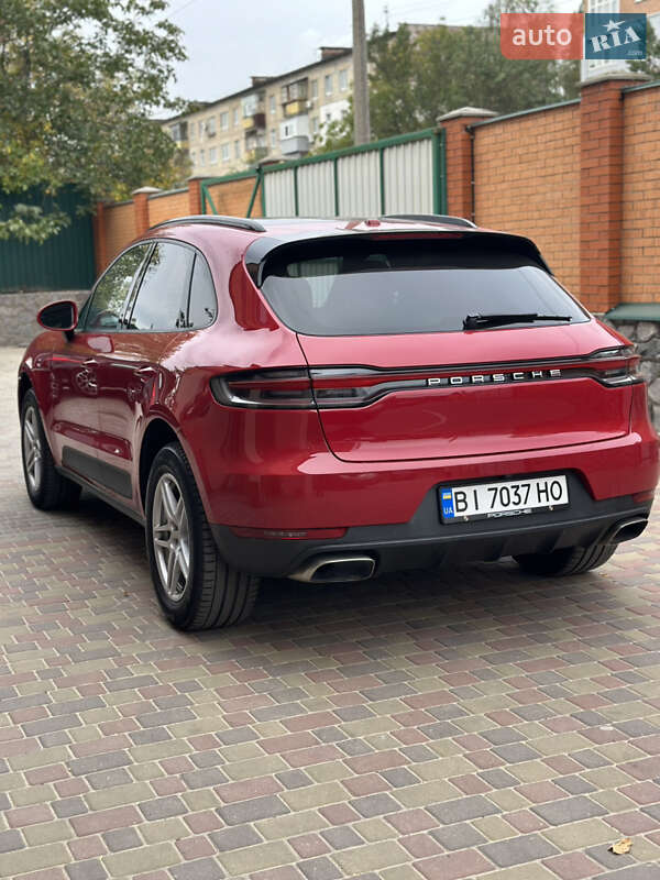 Porsche Macan (2017)