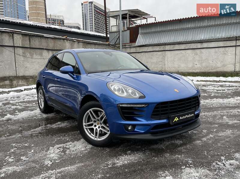 Porsche Macan (2016)