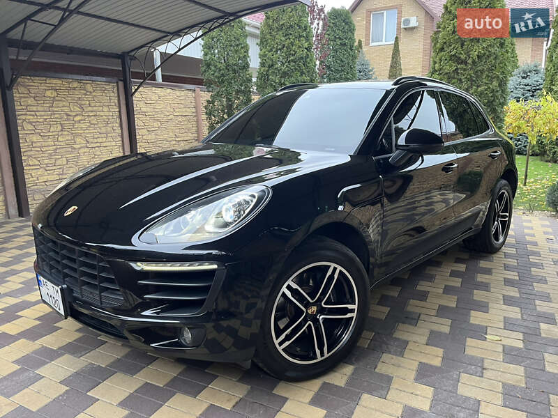 Porsche Macan (2017)