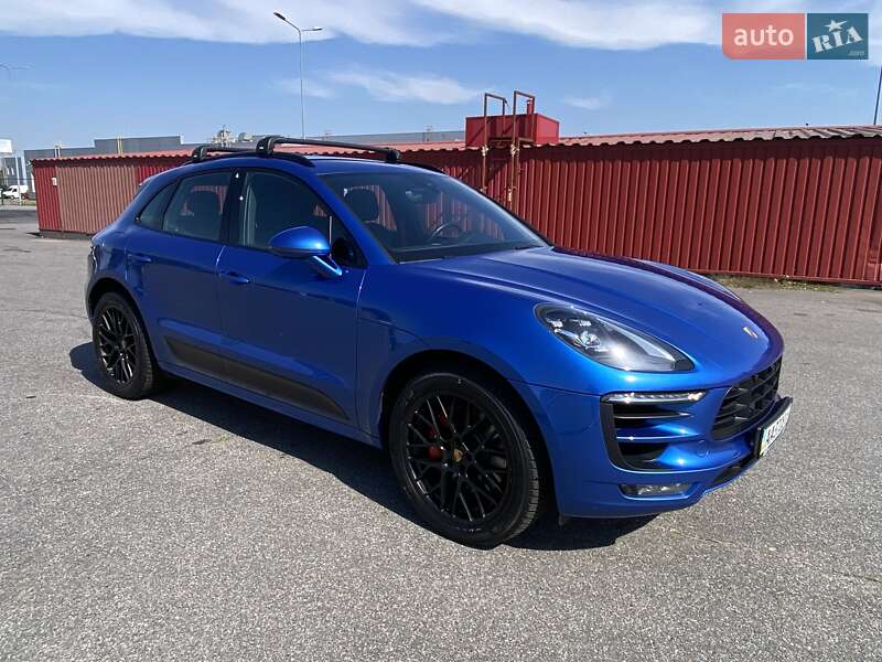Porsche Macan (2016)