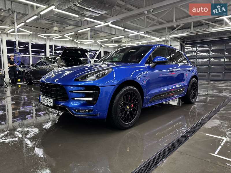 Porsche Macan (2017)