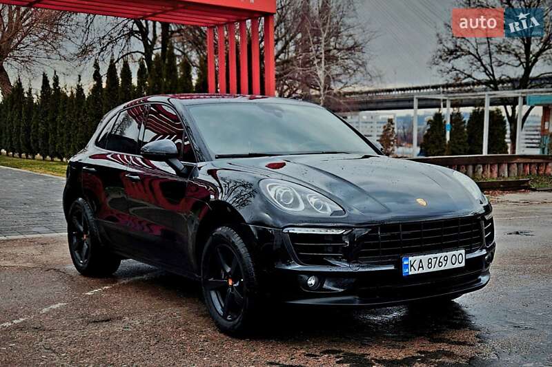 Porsche Macan (2018)