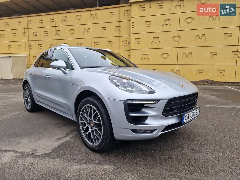 Porsche Macan (2015)