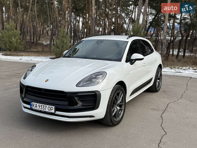 Porsche Macan (2023)