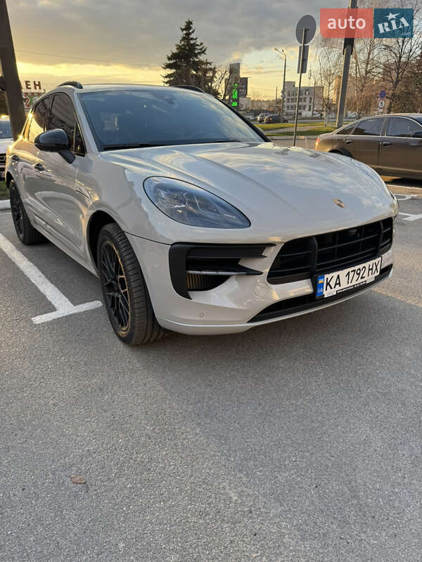 Porsche Macan (2021)