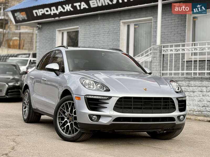 Porsche Macan (2017)