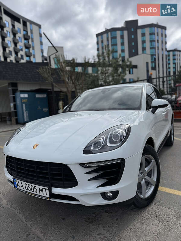 Porsche Macan (2018)