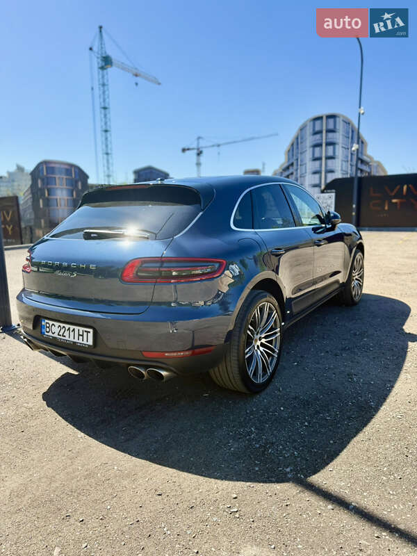 Porsche Macan (2014)