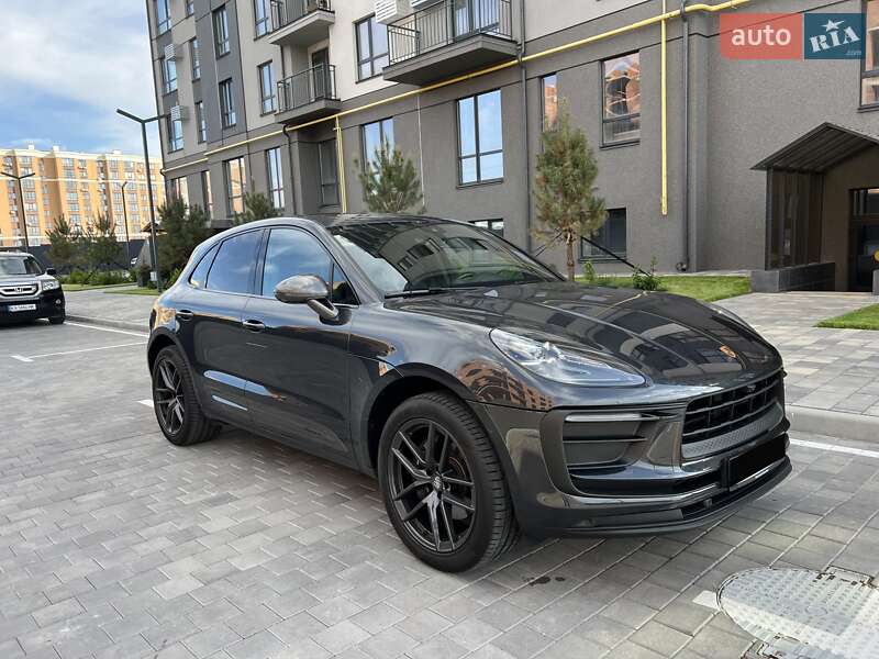 Porsche Macan (2022)